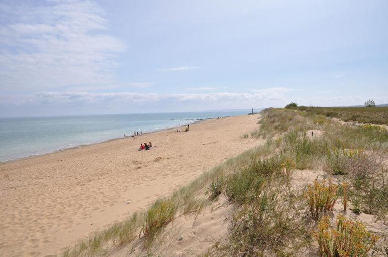 A 80M De La Plage De Plaisance Pour 8 Personnes Saint-Georges-d'Oleron Bagian luar foto